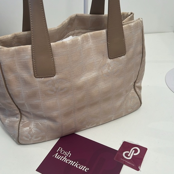 CHANEL Cruise Line Handbag Small Tote - Picture 5 of 8